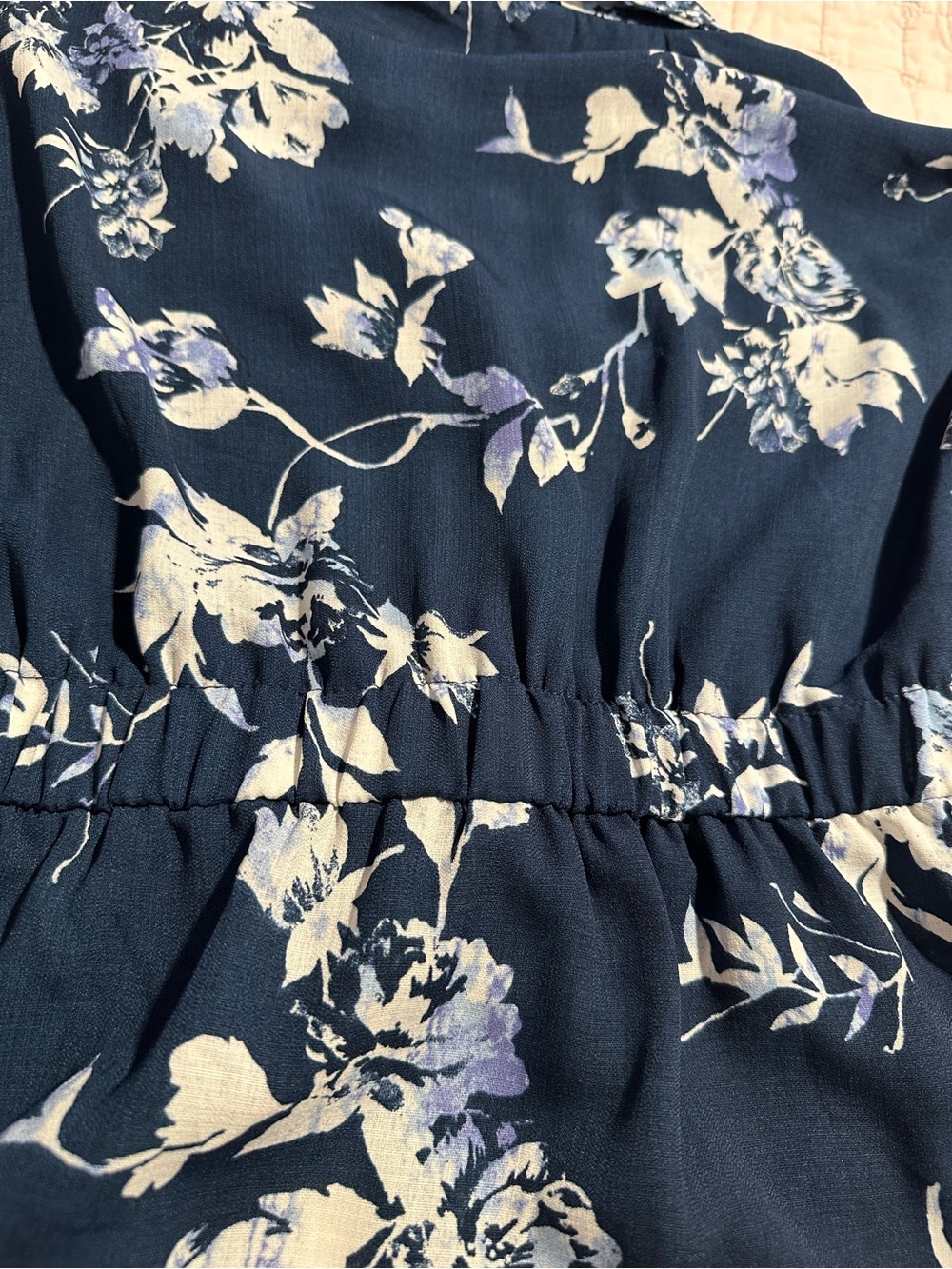 Women's Navy Floral Tie-Waist Short Sleeve Blouse - Picture 4 of 7